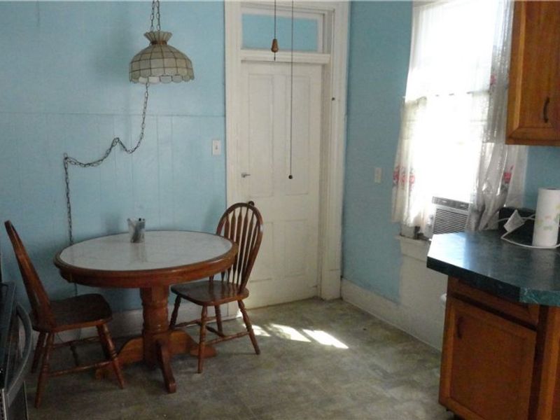 122 Carolina Avenue, Chester, WV 26034 Photo 8