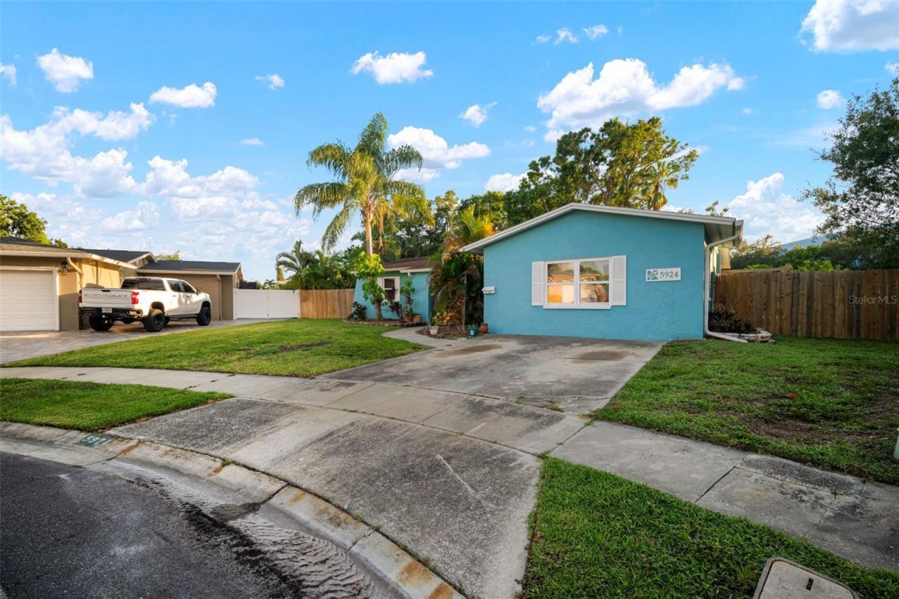 5924 16th Lane Ne, Saint Petersburg, FL 33703 Photo