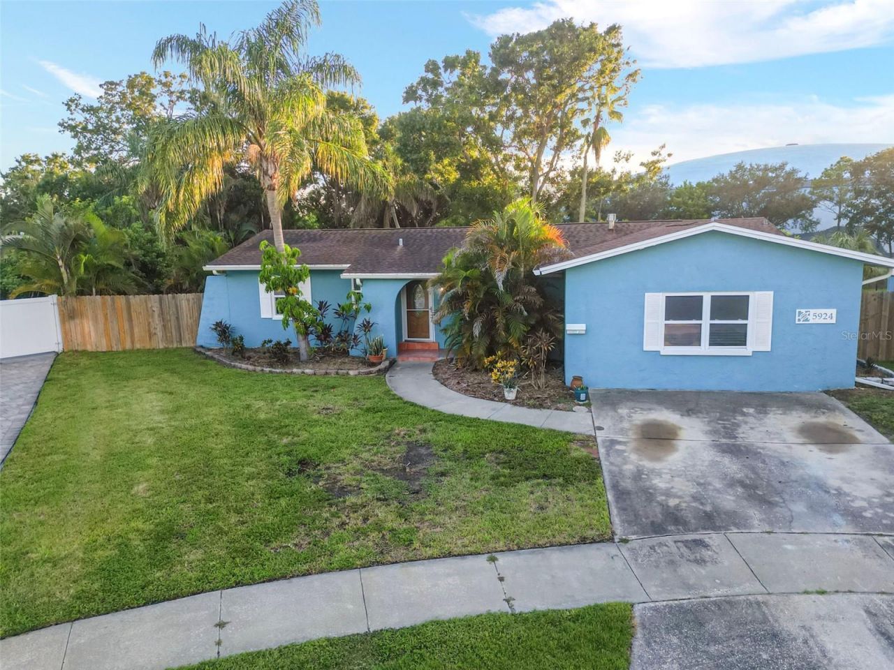 5924 16th Lane Ne, Saint Petersburg, FL 33703 Photo