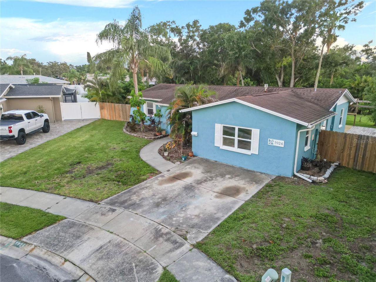 5924 16th Lane Ne, Saint Petersburg, FL 33703 Photo