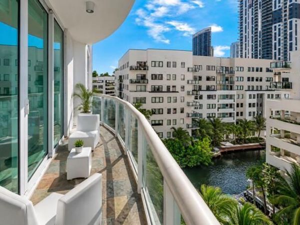 111 SE 8th Avenue, Unit 705, Fort Lauderdale, FL 33301