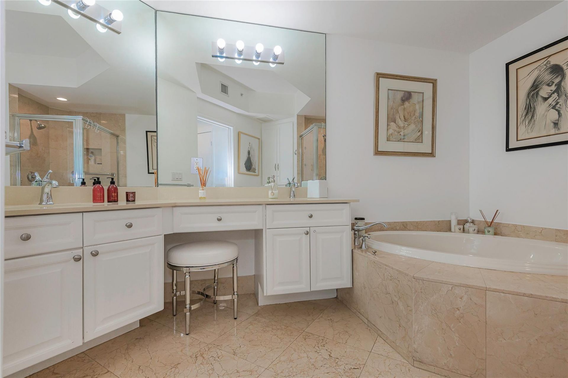 111 SE 8th Avenue, Unit 705, Fort Lauderdale, FL 33301 Photo