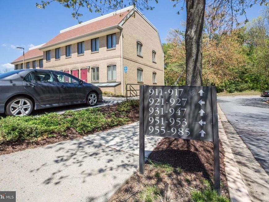 945 Russell Ave., Unit B, Gaithersburg, MD 20879 Main Photo