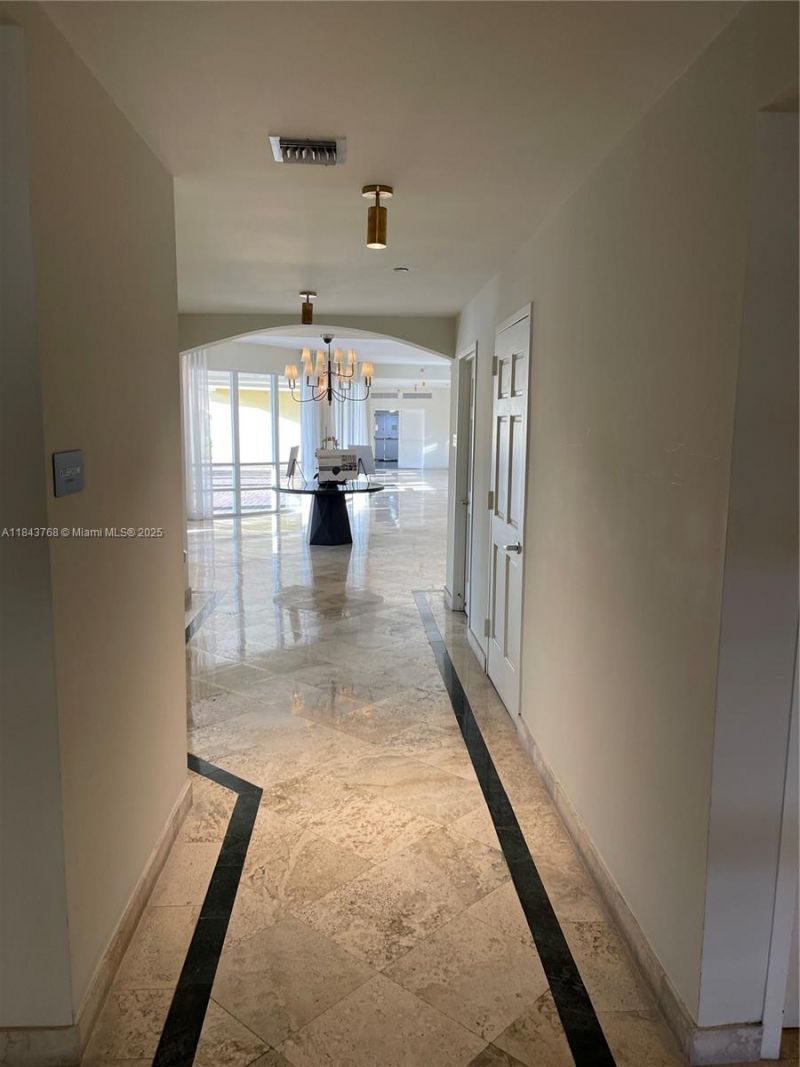 2351 Douglas Rd, Unit 1208, Miami, FL 33145 Photo