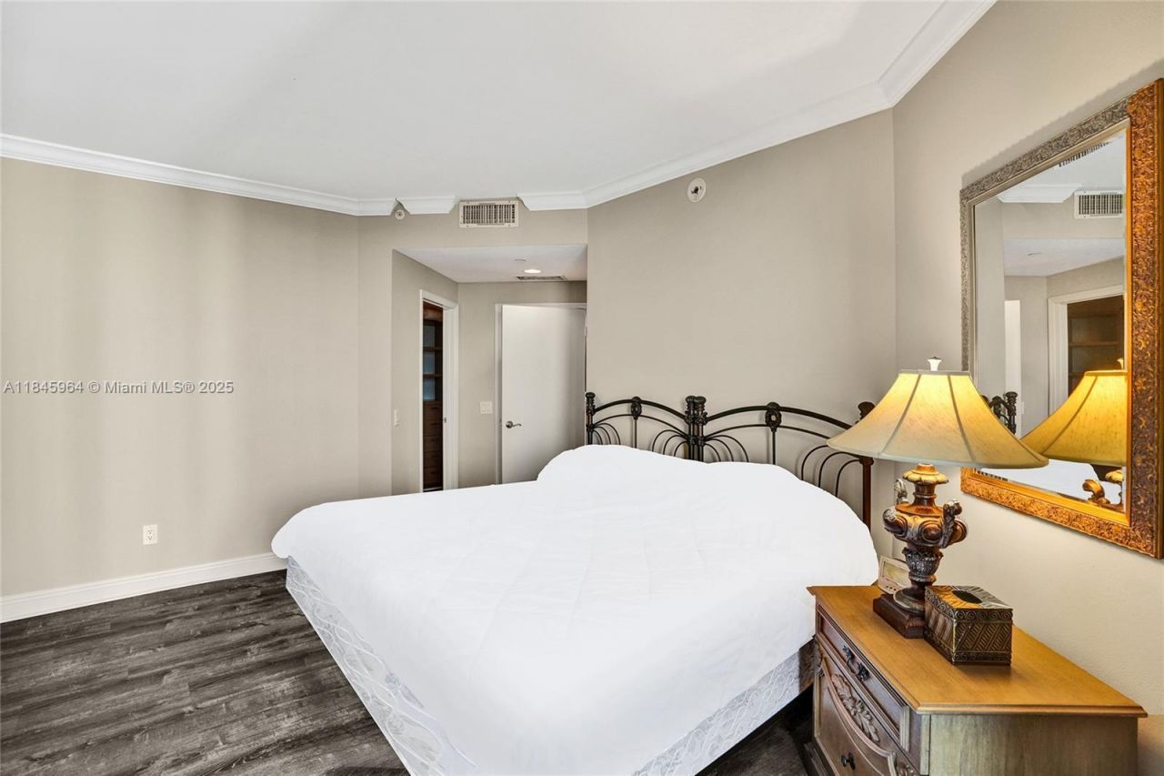 21050 Point Pl, Unit 1403, Aventura, FL 33180 Photo