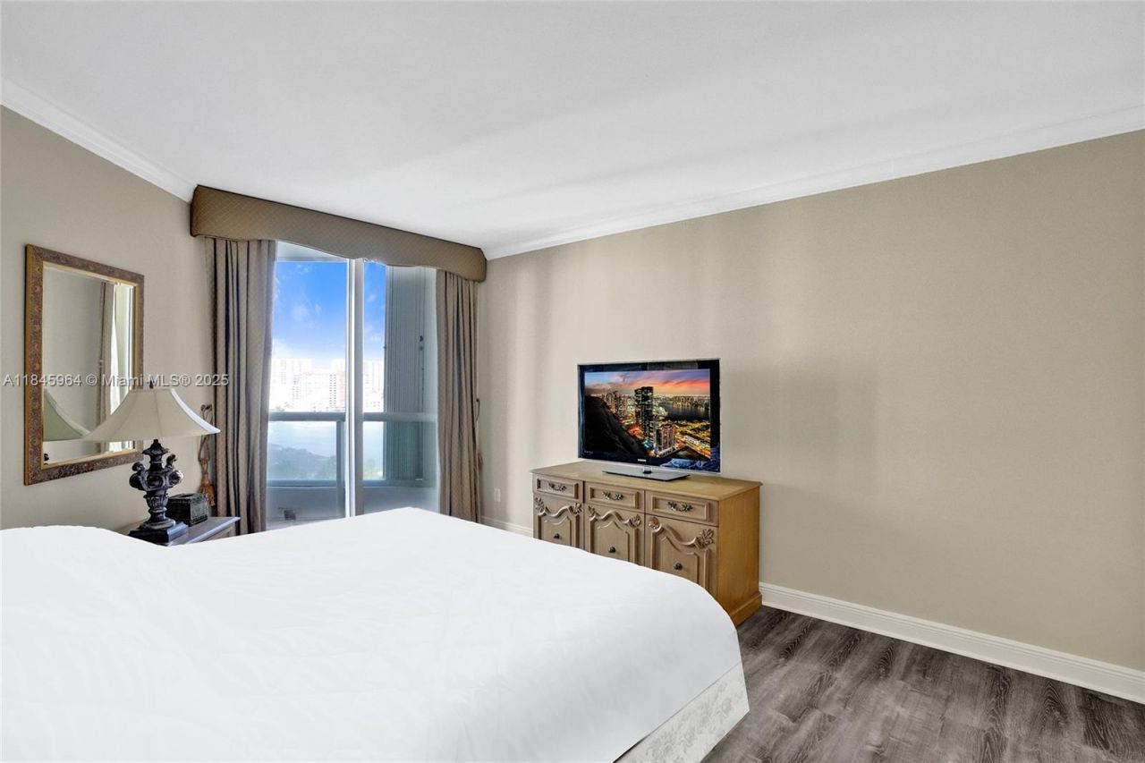 21050 Point Pl, Unit 1403, Aventura, FL 33180 Photo