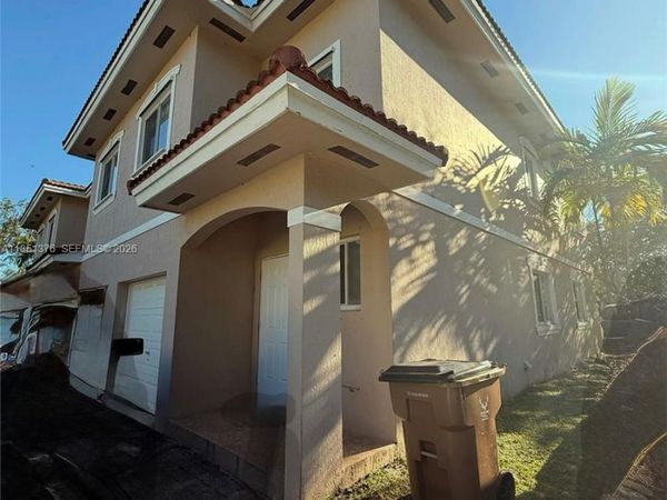 1540 NW 45th St, Unit 1-4, Deerfield Beach, FL 33064