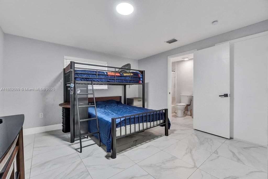 6470 SW 27th St, Miami, FL 33155 Photo