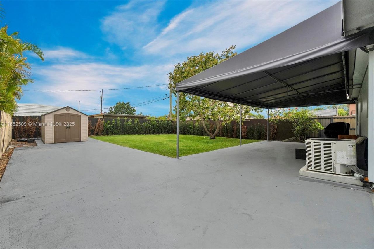 6470 SW 27th St, Miami, FL 33155 Photo