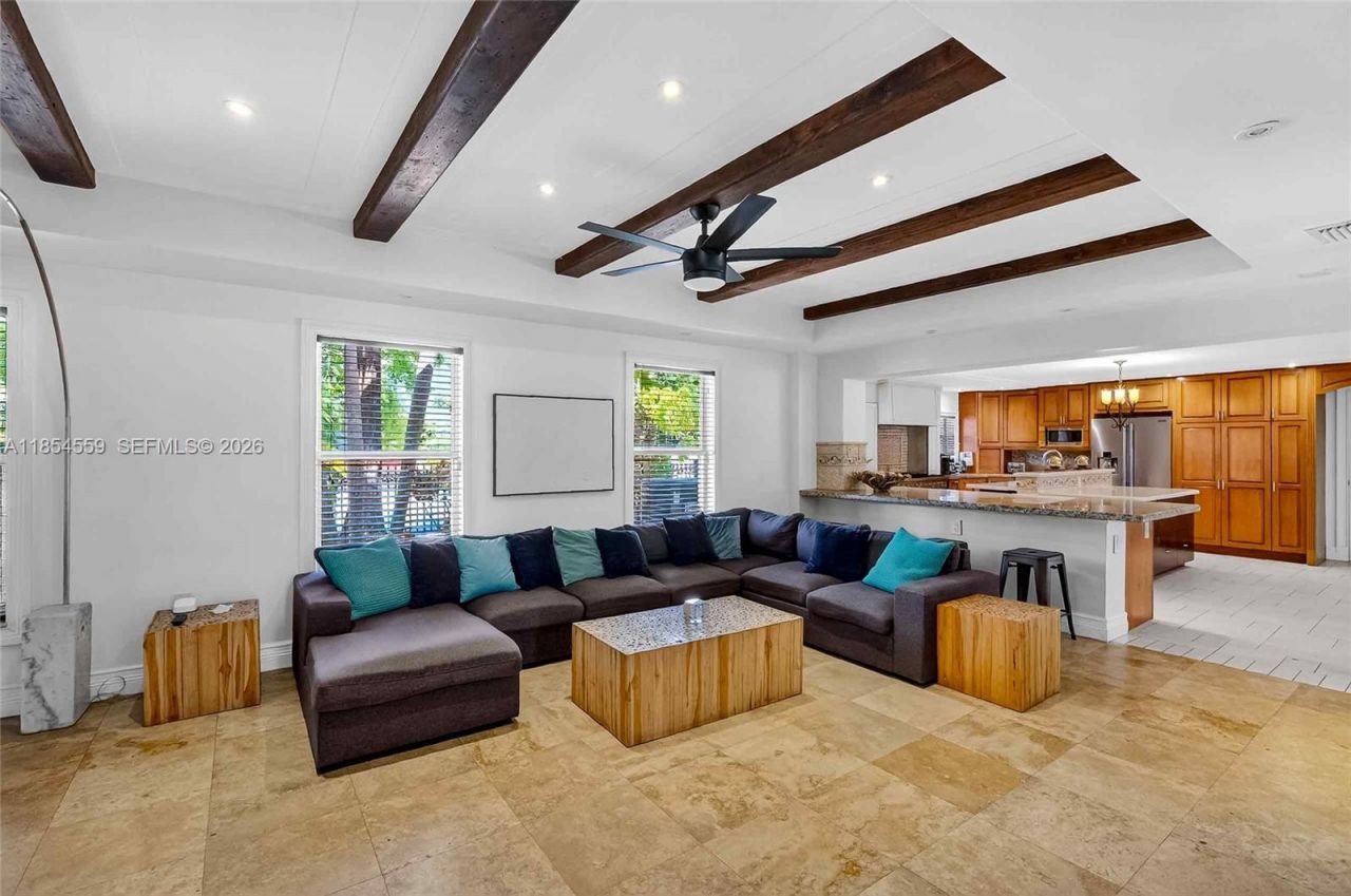 1051 NE 89th St, Miami, FL 33138 Photo