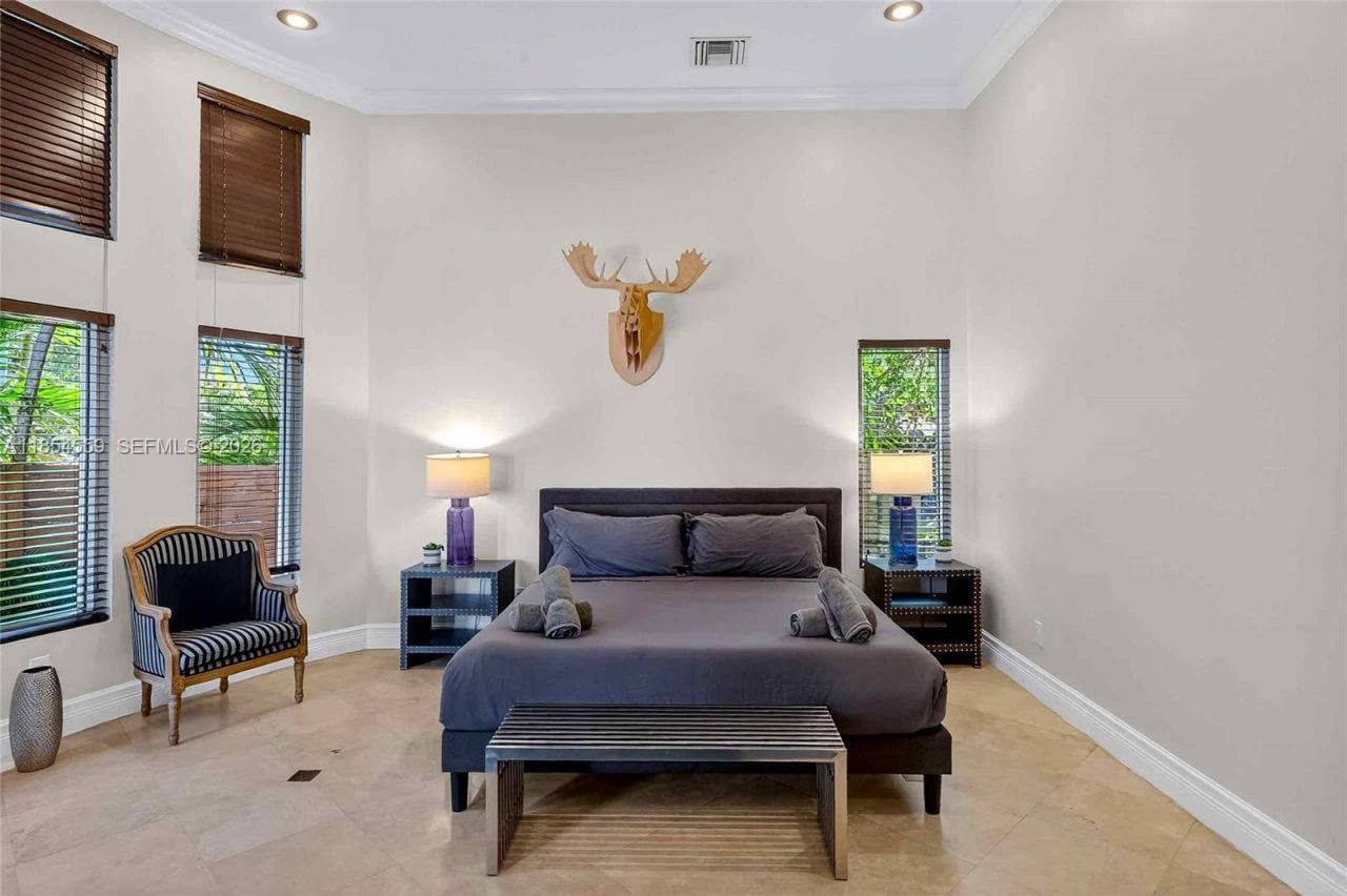 1051 NE 89th St, Miami, FL 33138 Photo