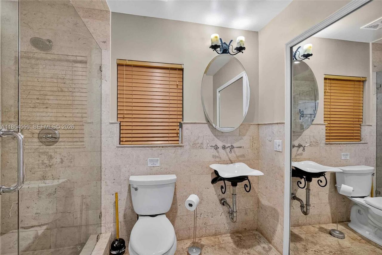 1051 NE 89th St, Miami, FL 33138 Photo