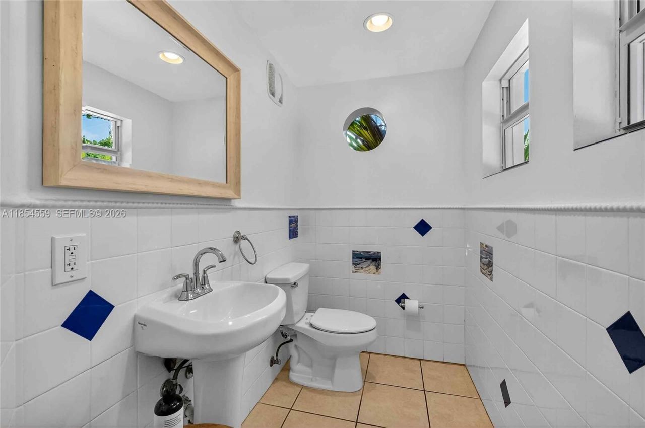 1051 NE 89th St, Miami, FL 33138 Photo