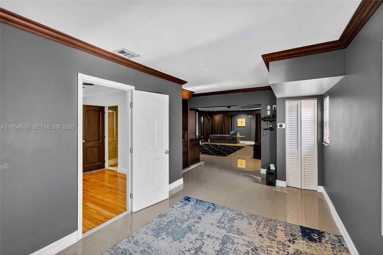 1051 NE 89th St, Miami, FL 33138 Photo