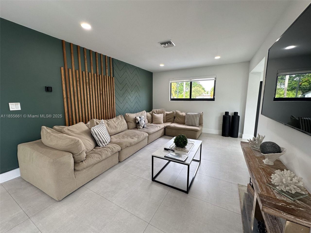 9426 Caribbean Blvd, Cutler Bay, FL 33189 Photo