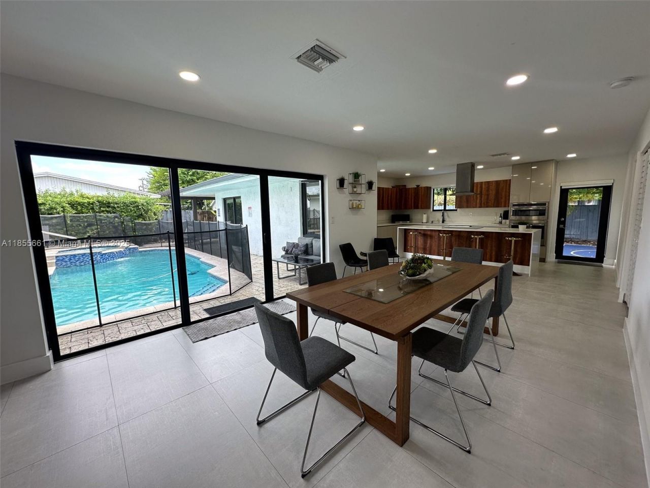 9426 Caribbean Blvd, Cutler Bay, FL 33189 Photo