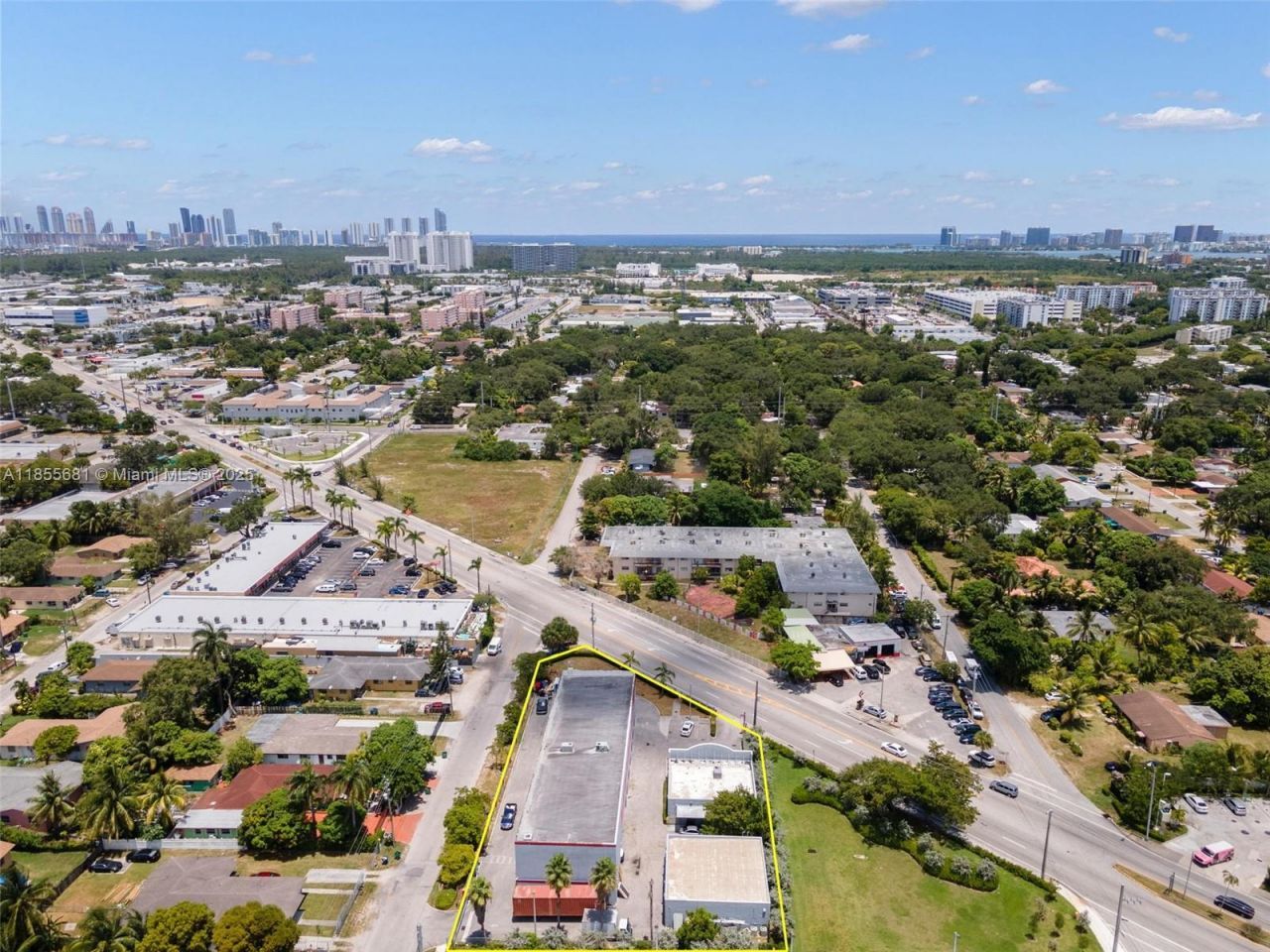 14444 W Dixie Hwy, Miami, FL 33161 Photo