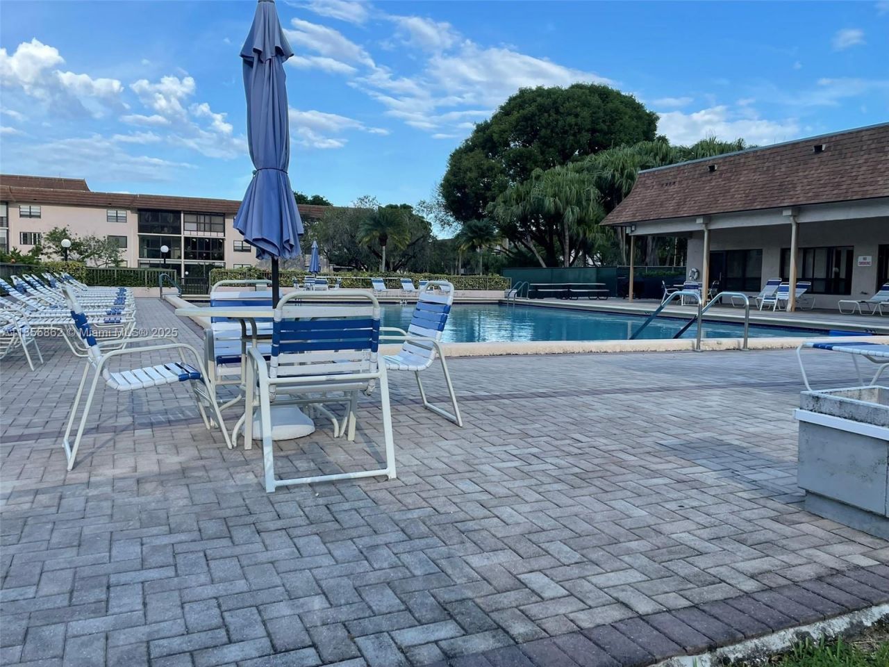 4975 E Sabal Palm Blvd, Unit 208, Tamarac, FL 33319 Photo