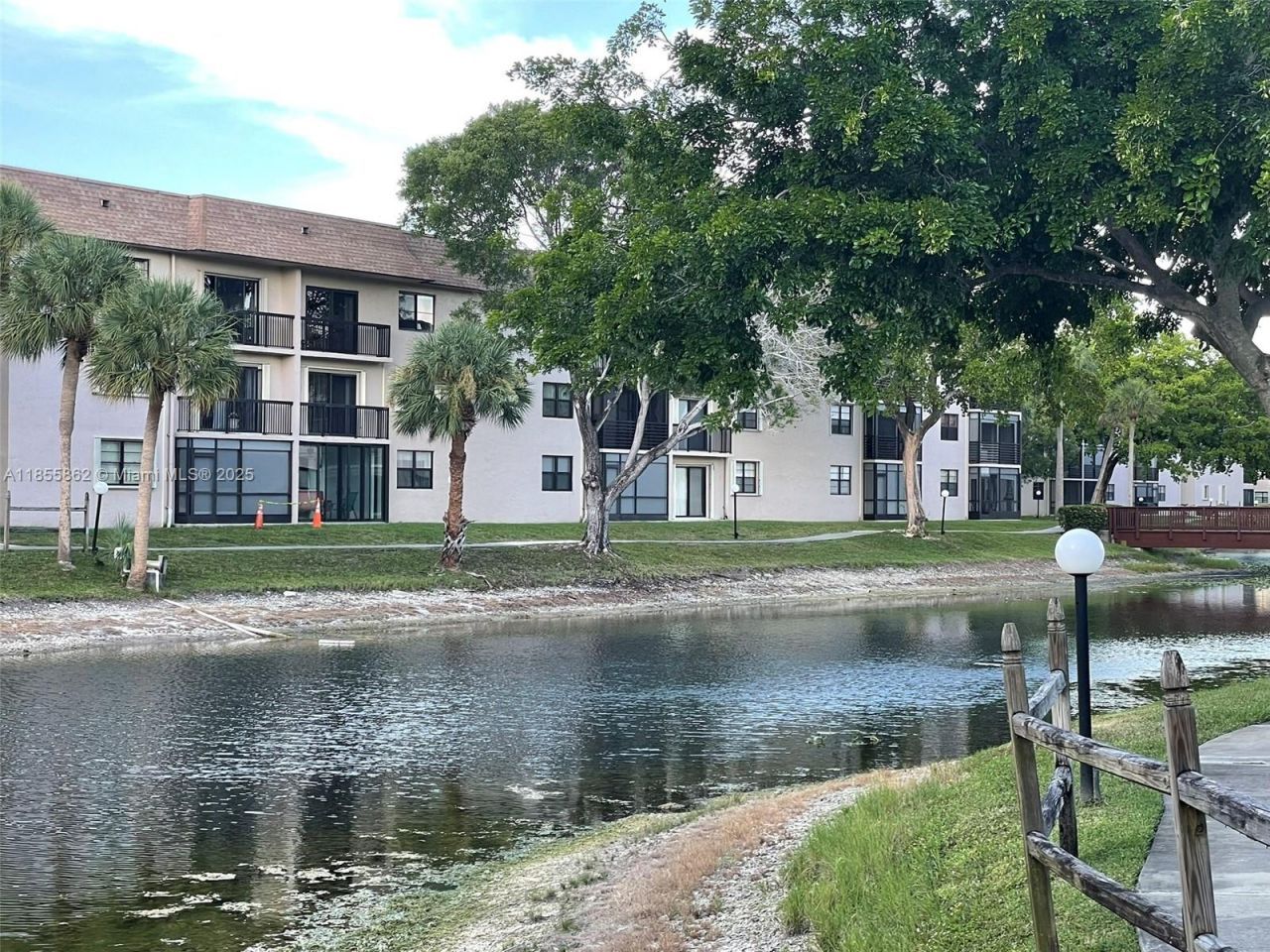 4975 E Sabal Palm Blvd, Unit 208, Tamarac, FL 33319 Photo