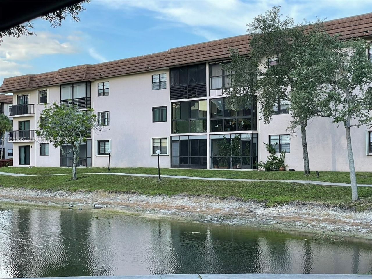 4975 E Sabal Palm Blvd, Unit 208, Tamarac, FL 33319 Photo