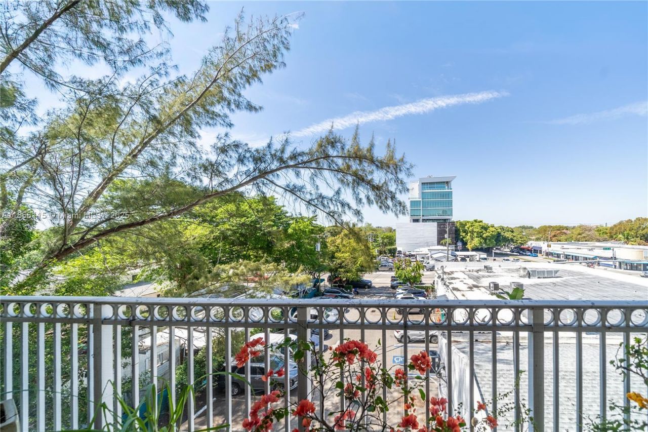 1650 Coral Way, Unit 507, Miami, FL 33145 Photo