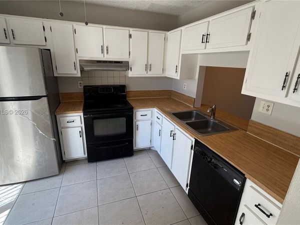 3200 NW 5th Ter, Unit 13, Pompano Beach, FL 33064