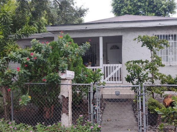 7312 NW 17th Ct, Miami, FL 33147