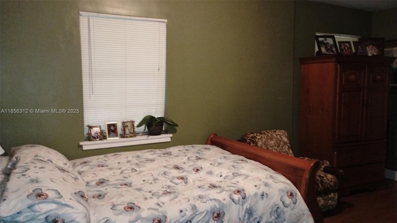 7312 NW 17th Ct, Miami, FL 33147 Photo