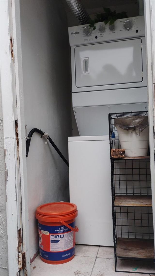 7312 NW 17th Ct, Miami, FL 33147 Photo