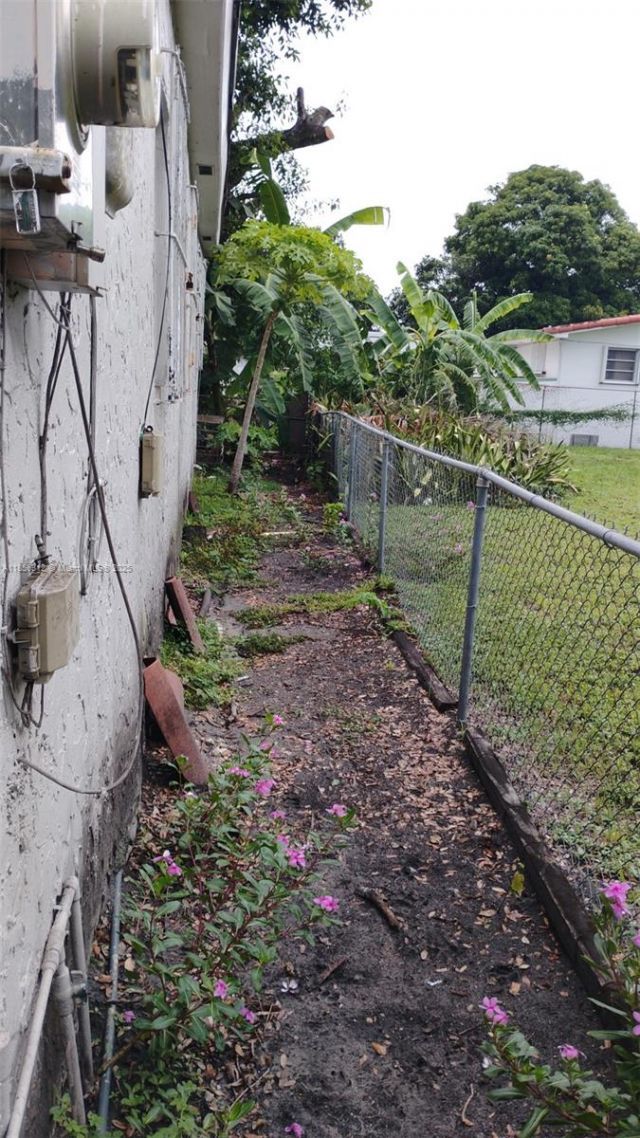 7312 NW 17th Ct, Miami, FL 33147 Photo