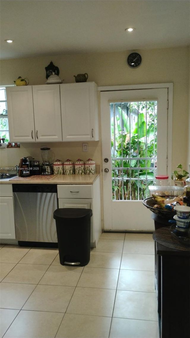 7312 NW 17th Ct, Miami, FL 33147 Photo