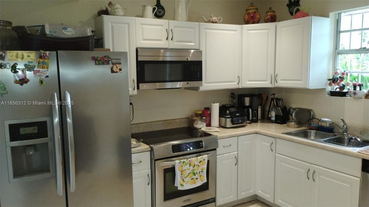 7312 NW 17th Ct, Miami, FL 33147 Photo