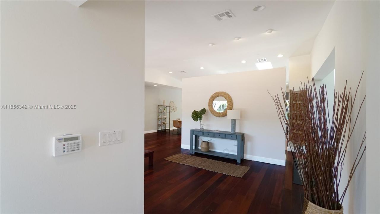 691 Ridgewood Rd, Key Biscayne, FL 33149 Photo