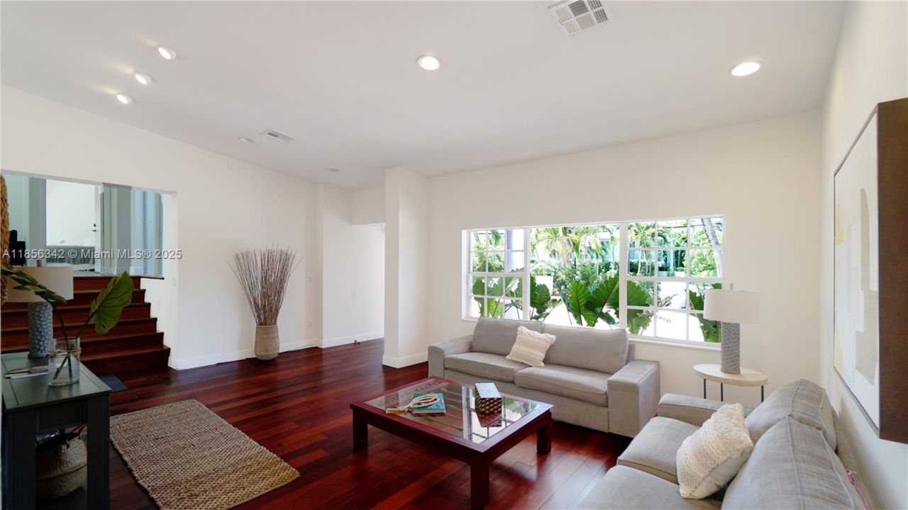 691 Ridgewood Rd, Key Biscayne, FL 33149 Photo