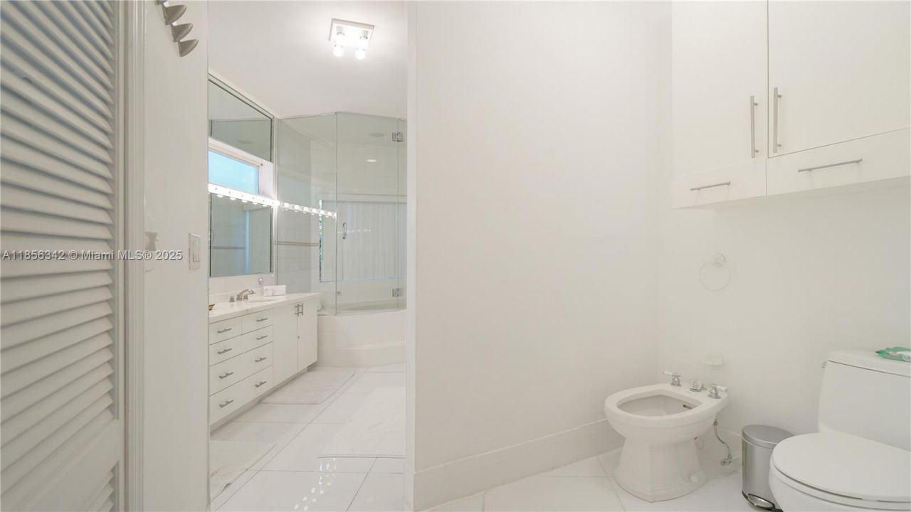 691 Ridgewood Rd, Key Biscayne, FL 33149 Photo