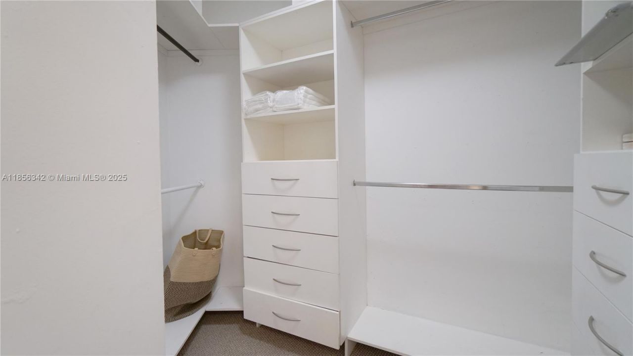 691 Ridgewood Rd, Key Biscayne, FL 33149 Photo