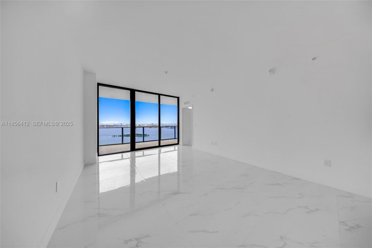 700 NE 24th St, Unit 2704, Miami, FL 33137 Photo