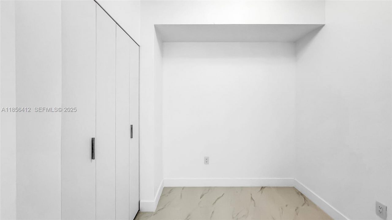 700 NE 24th St, Unit 2704, Miami, FL 33137 Photo