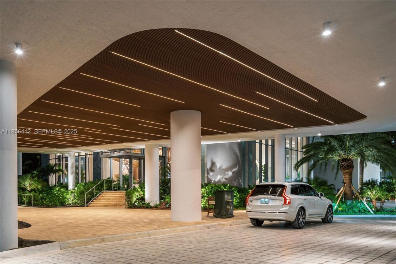 700 NE 24th St, Unit 2704, Miami, FL 33137 Photo