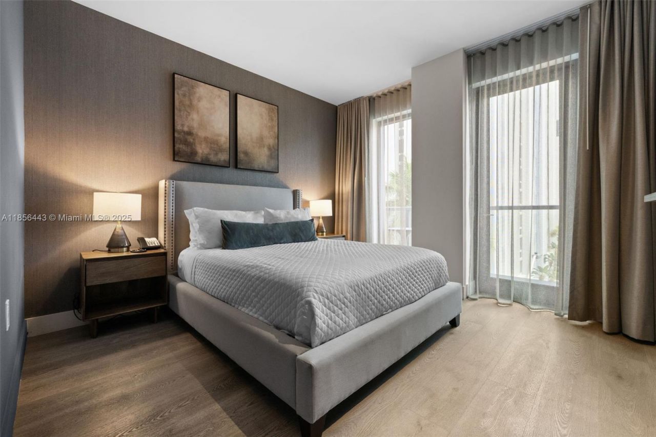 239 SW 9th St, Unit 305, Miami, FL 33130 Photo