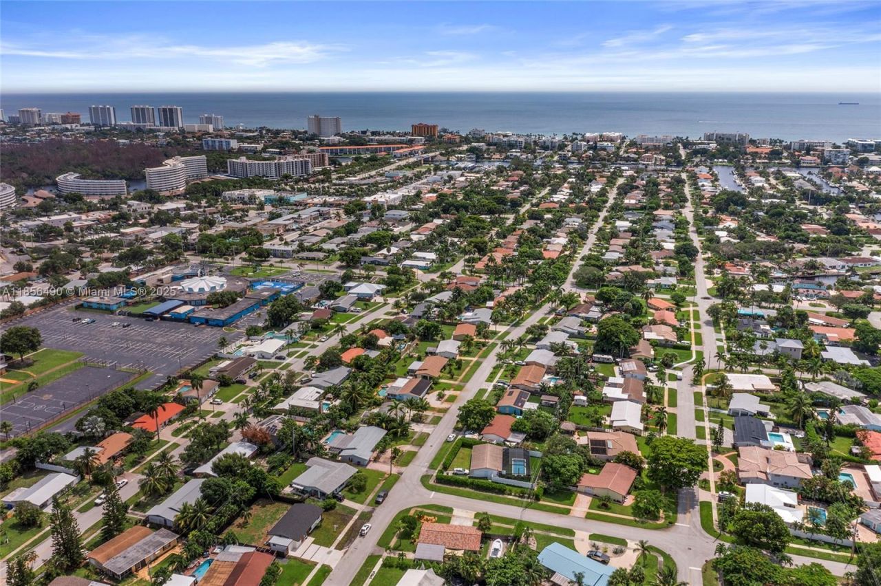 949 SE 5th St, Deerfield Beach, FL 33441 Photo