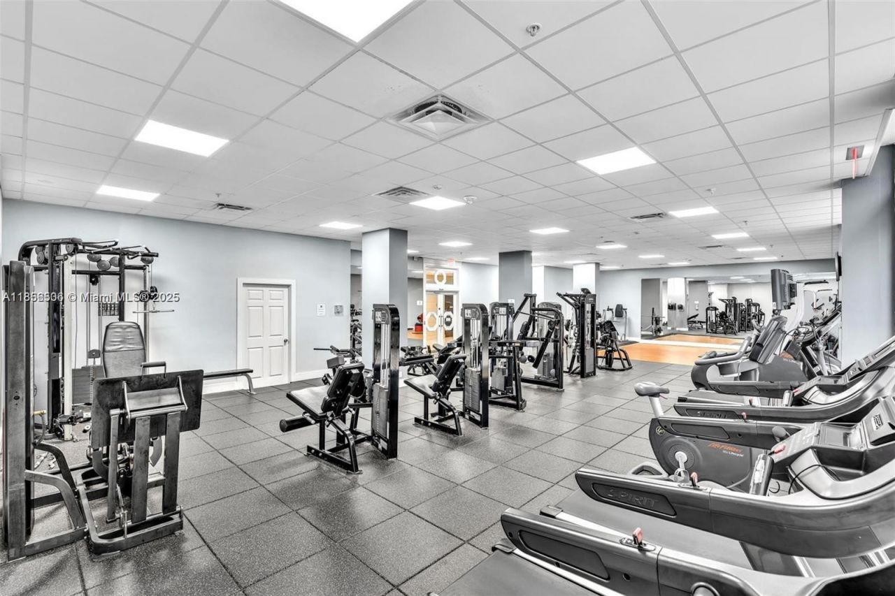 2030 S Ocean Dr, Unit 516, Hallandale Beach, FL 33009 Photo