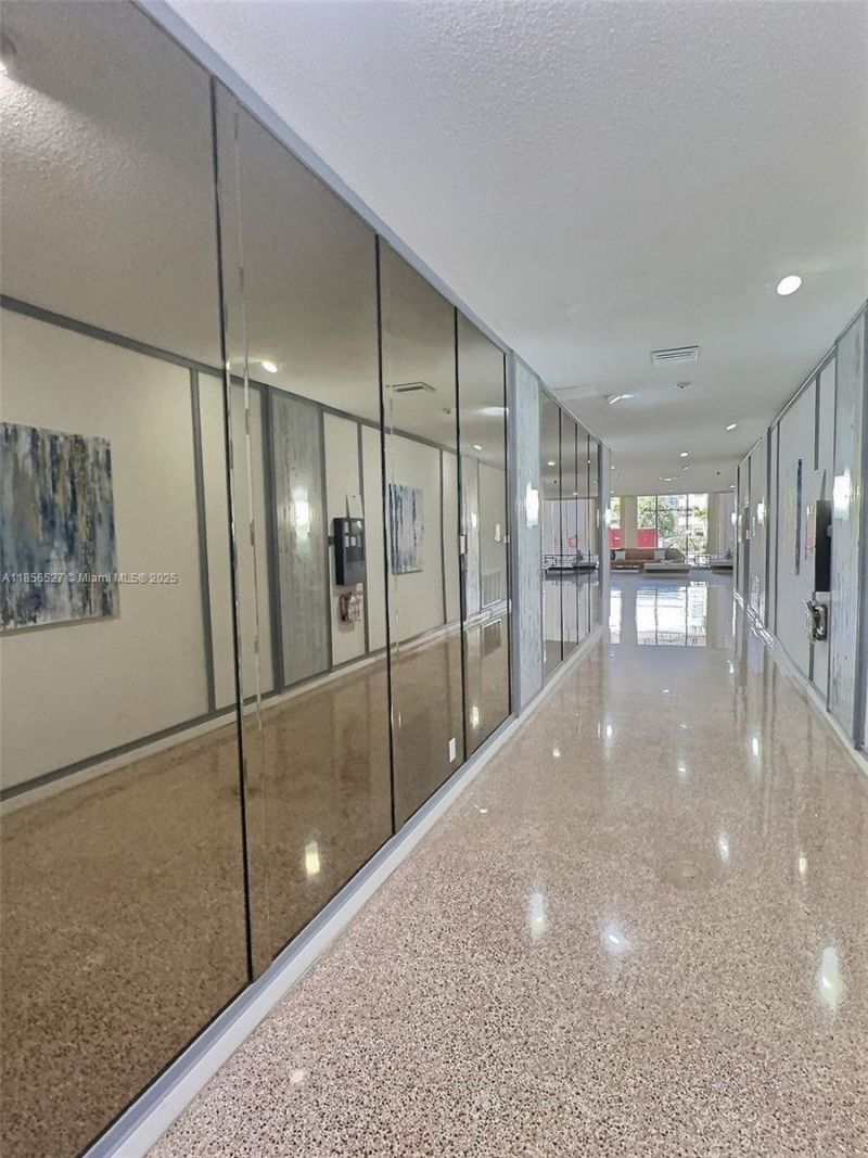 137 Golden Isles Dr, Unit 1109, Hallandale Beach, FL 33009 Photo