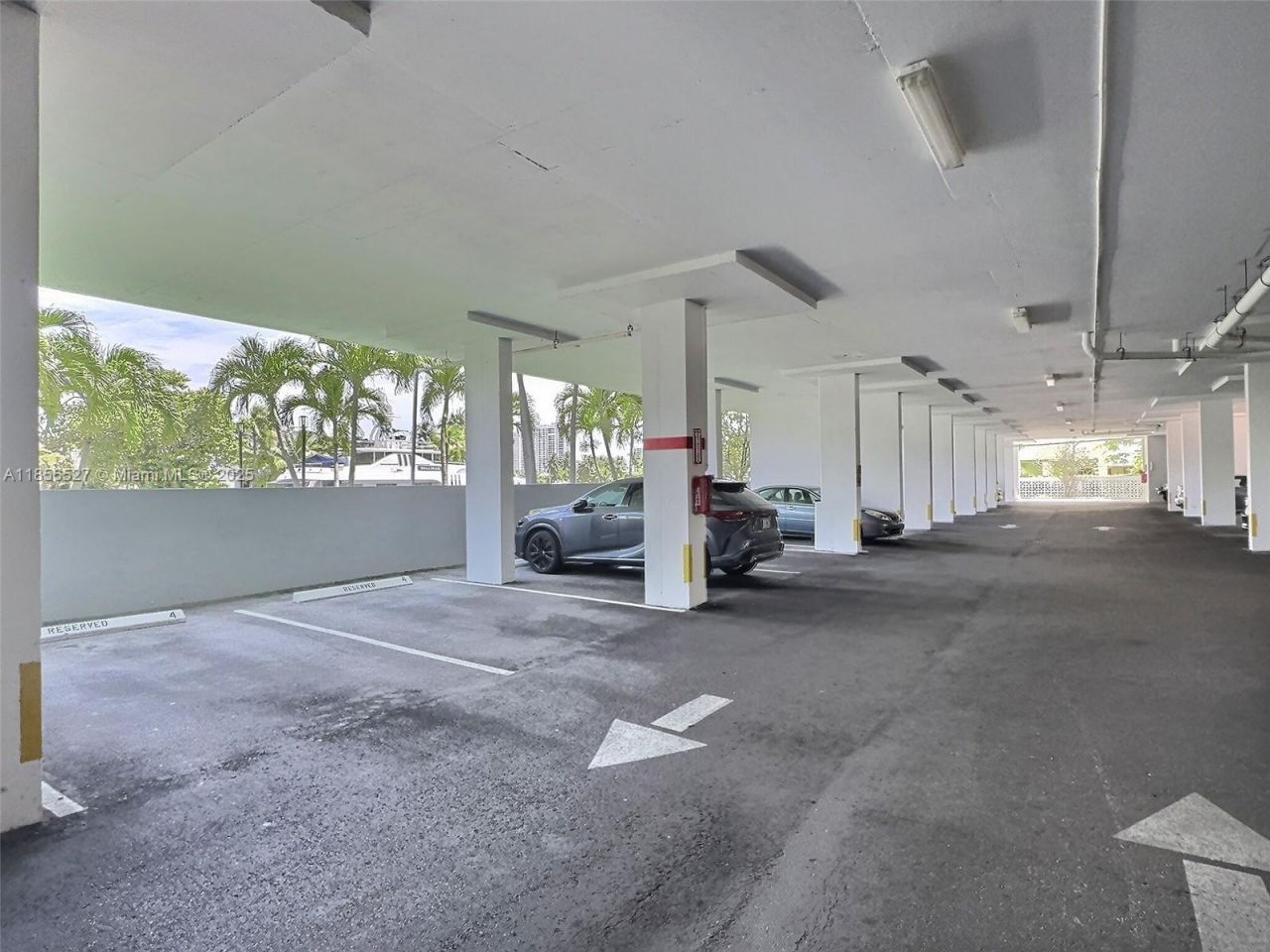 137 Golden Isles Dr, Unit 1109, Hallandale Beach, FL 33009 Photo