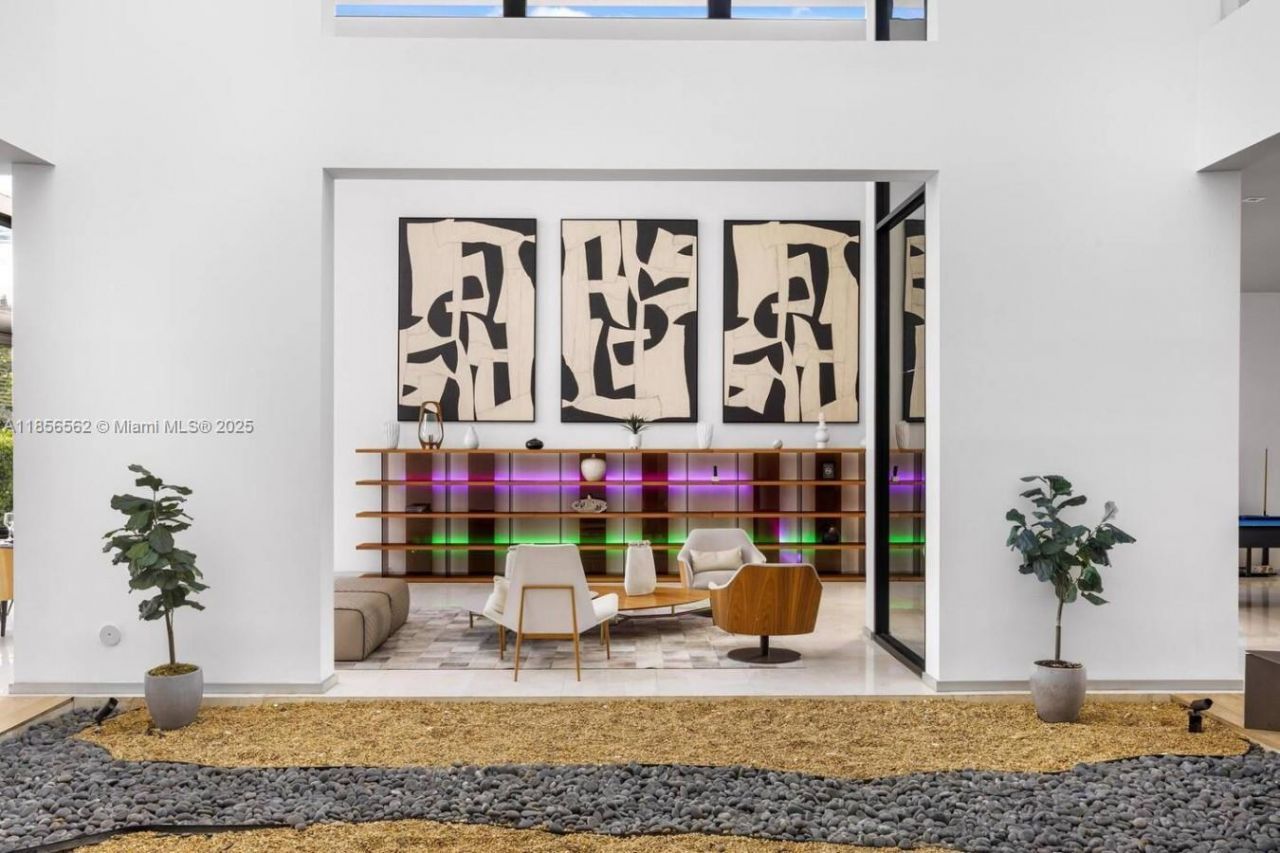 418 Sunset Dr, Hallandale Beach, FL 33009 Photo