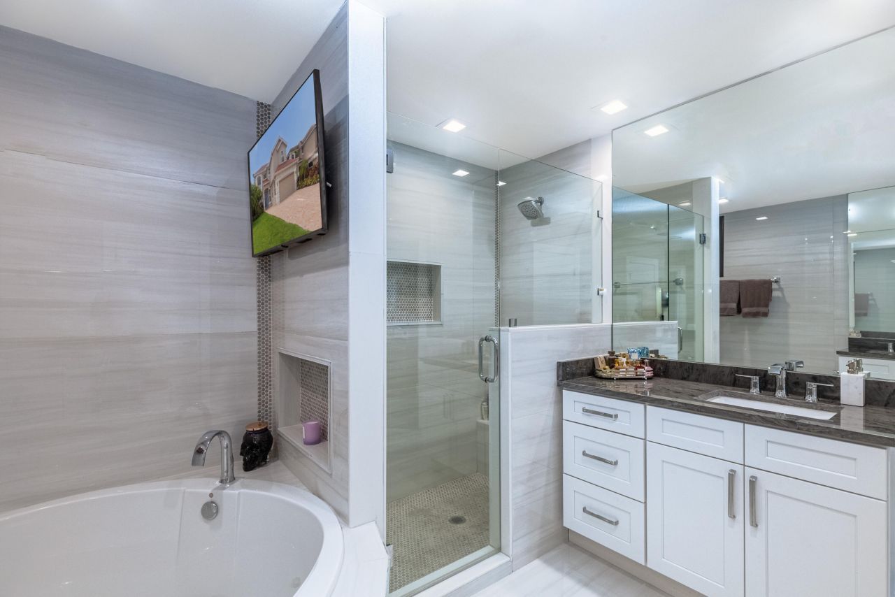 8216 Heritage Club Drive, West Palm Beach, FL 33412 Photo