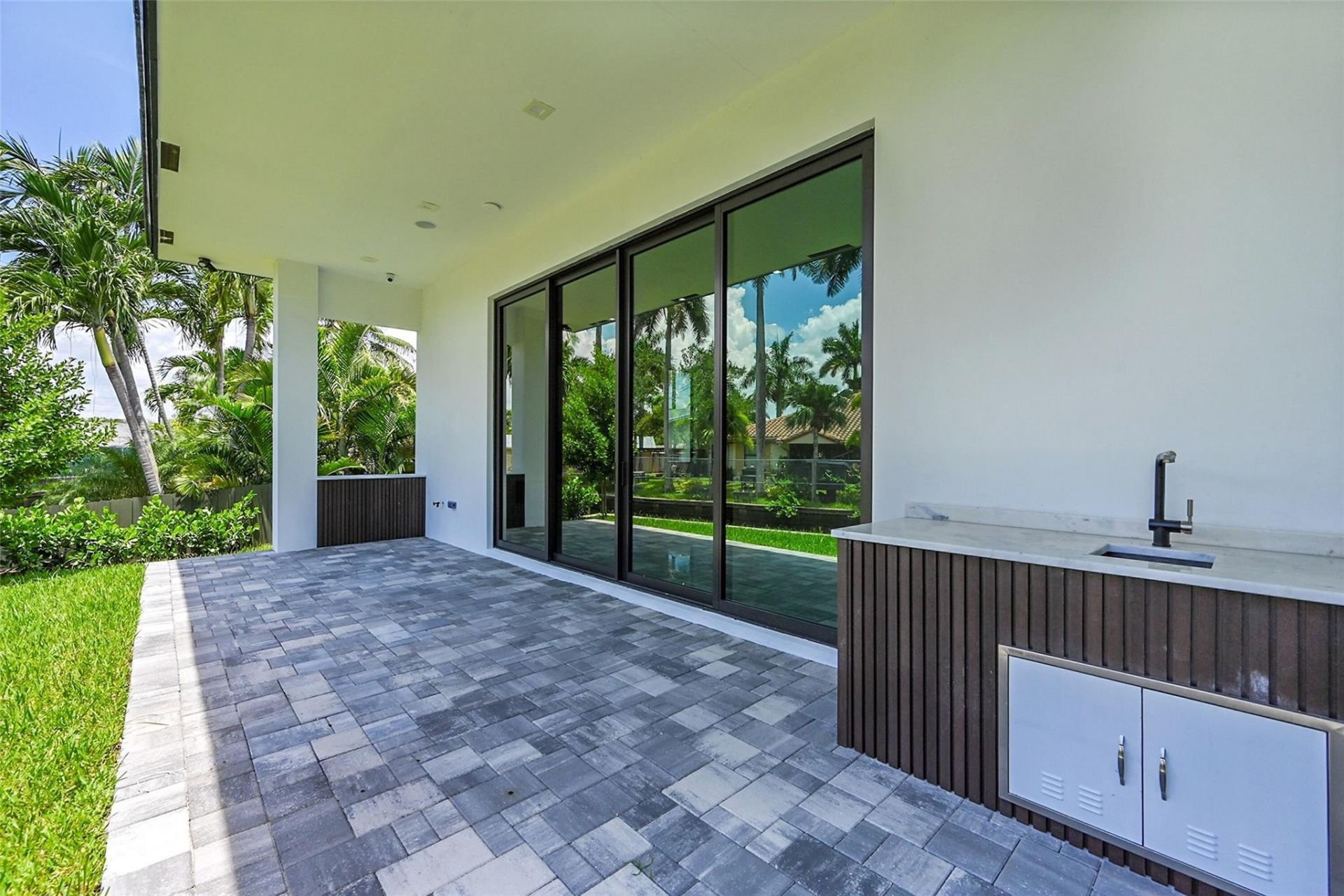 656 NW 21st Street, Wilton Manors, FL 33311 Photo