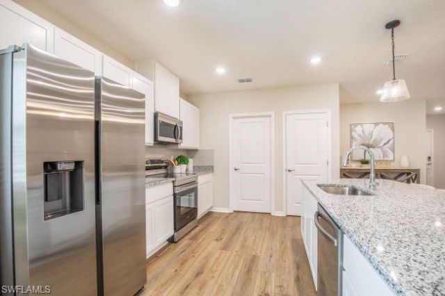 1423 SW 17th Ave, Cape Coral, FL 33991 Photo