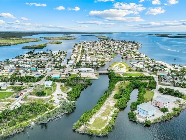 4547 Pine Island RD NW, MATLACHA, FL 33993