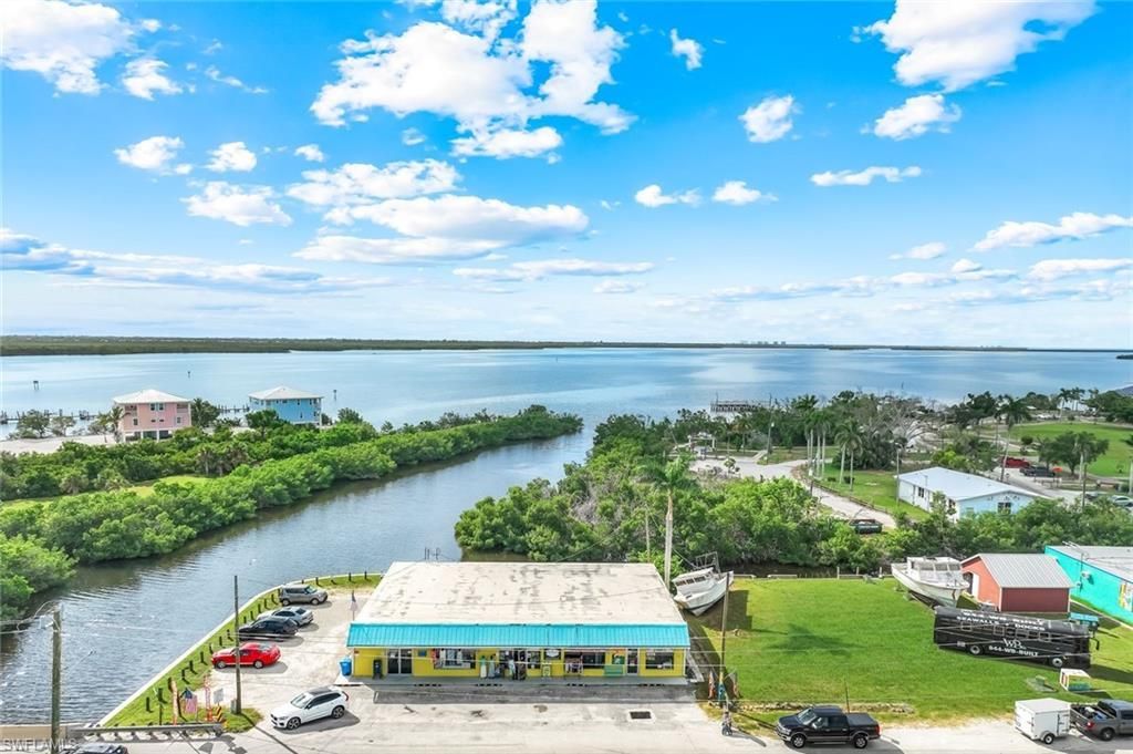 4547 Pine Island Rd Nw, Matlacha, FL 33993 Photo